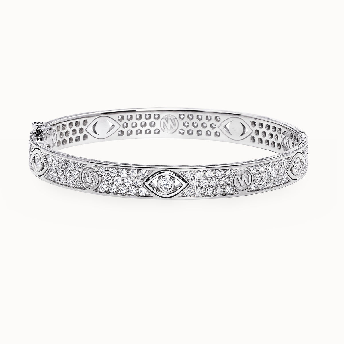 Eye Love Pavè Diamond Bangle