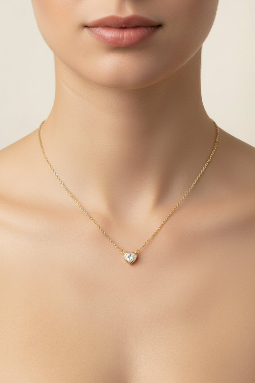 Heart Shaped Diamond Necklace in 18K Yellow Gold (0.30ct)