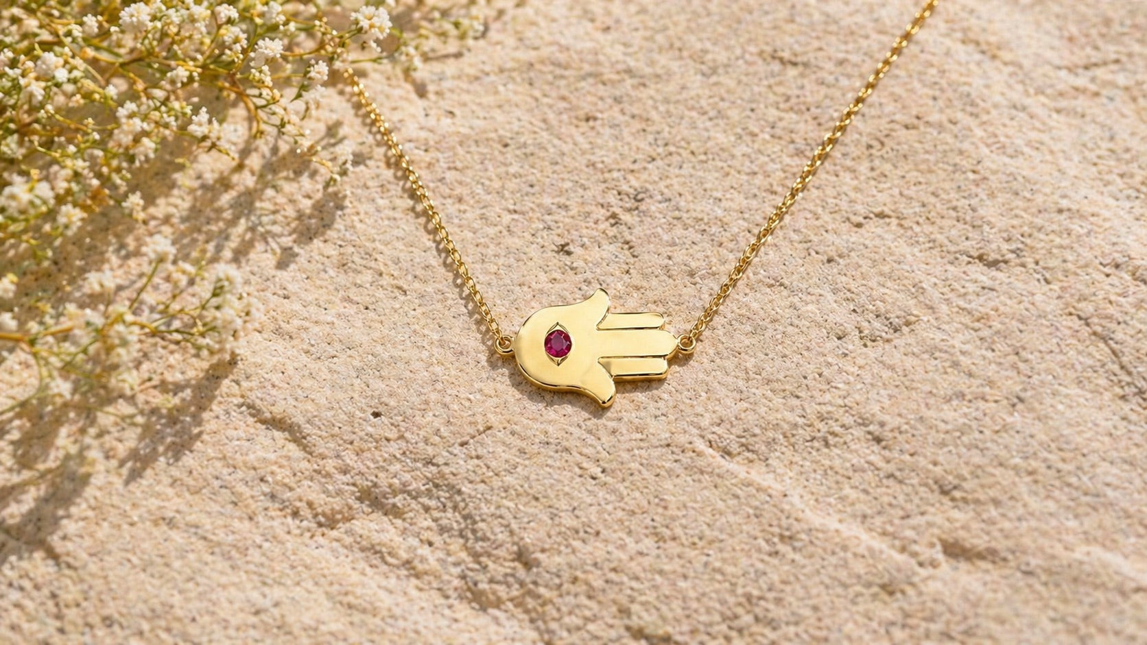 Gloria Sideways Hamsa Necklace in 18 K gold